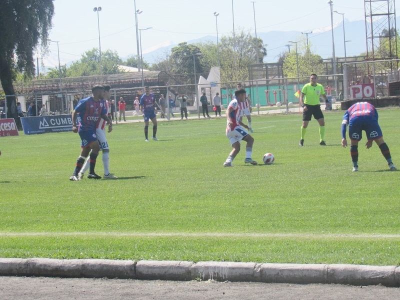 Albirrojos cayeron ante el colista y se despidieron del profesionalismo