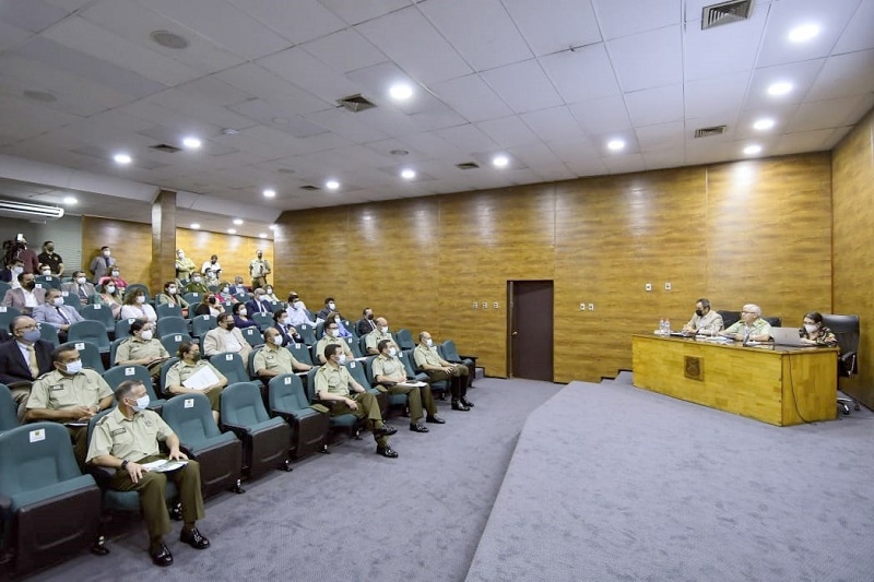 Docentes de carabineros de todo el país participaron en charla y taller de DDHH