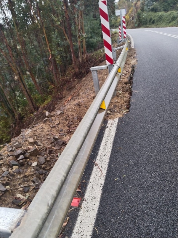 Alertan por socavó en camino a Embalse Ancoa de Linares