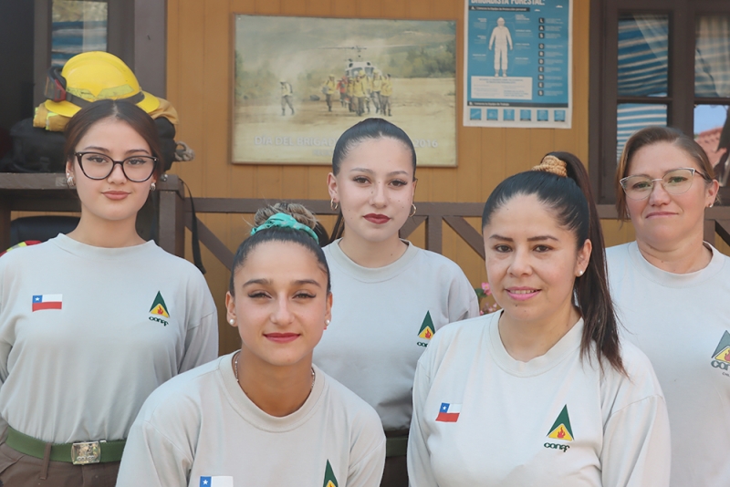 CONAF Maule destacó labor de brigadistas mujeres en el combate de emergencias