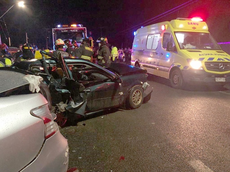 Un muerto y 2 lesionados en colisión múltiple en ruta Linares-Yerbas Buenas