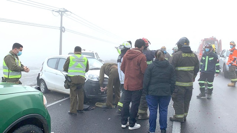 Múltiple colisión movilizó a bomberos de Linares y Longaví al sector de puente Achibueno