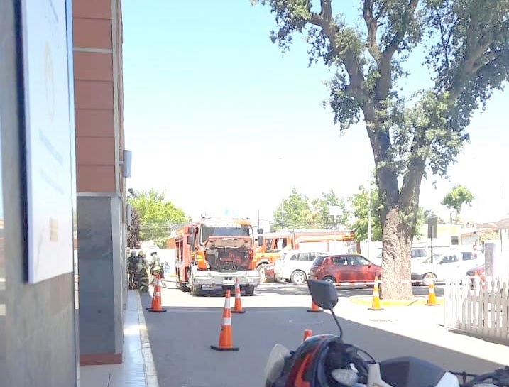 Linares: principio de incendio en bodega de tienda La Polar movilizó a bomberos