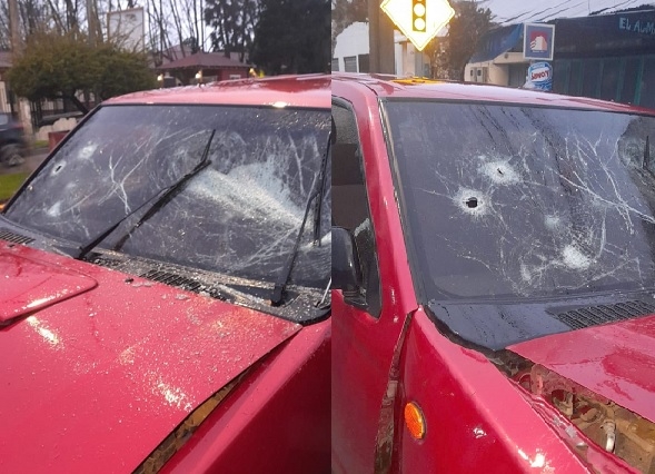 Conmoción causa camioneta encontrada con severos daños frente a Escuela de Artillería de Linares