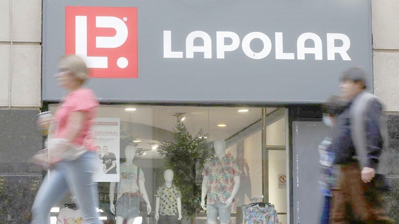 Sernac presentó demanda colectiva contra La Polar por venta de ropa falsificada