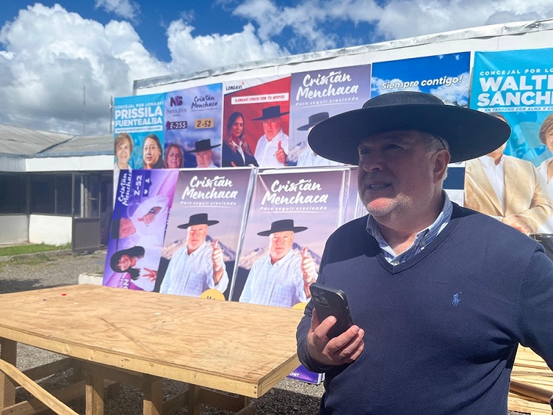 Cristian Menchaca, candidato a la relección alcaldicia  por Longaví lanzó duras críticas por ofrecer terrenos para Escuela de Carabineros sin realizar consultas a las autoridades locales