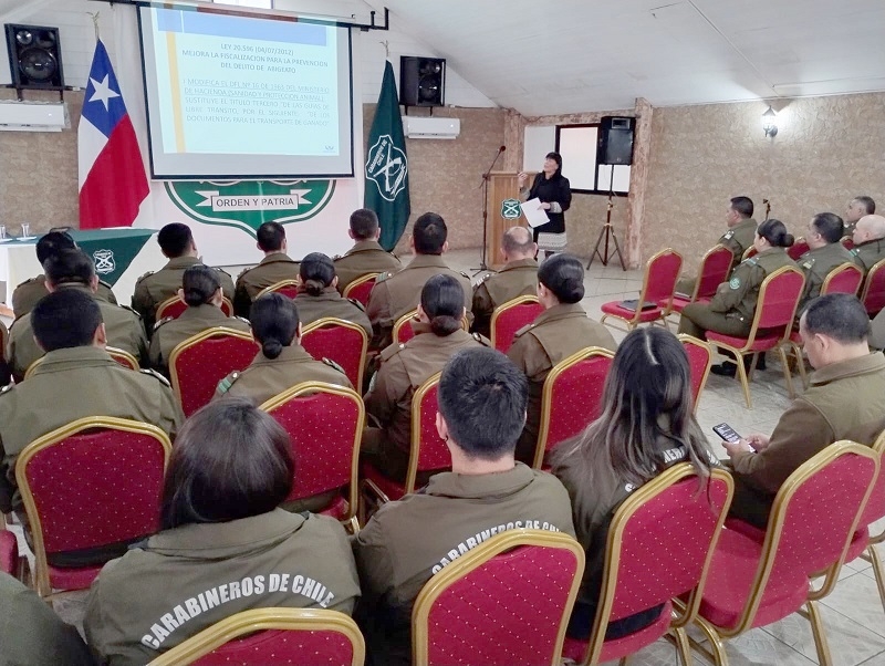 Un centenar de Carabineros reforzaron materias jurídicas y fiscalización por delito de abigeato en el Maule