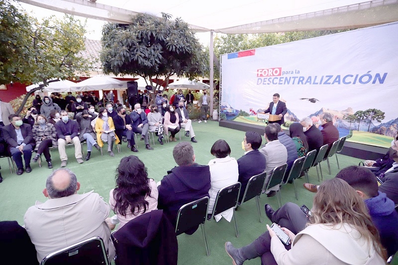 Ministro Valenzuela tras ‘Foro para la Descentralización’: “Hubo un acuerdo estratégico de que éste sea el primer gobierno ecologista y descentralizador profundo de la historia de Chile” 