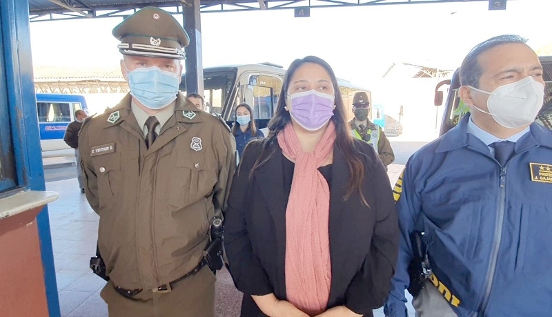 Linares: Delegada Provincial y Policías fortalecen campaña preventiva previa a Semana Santa