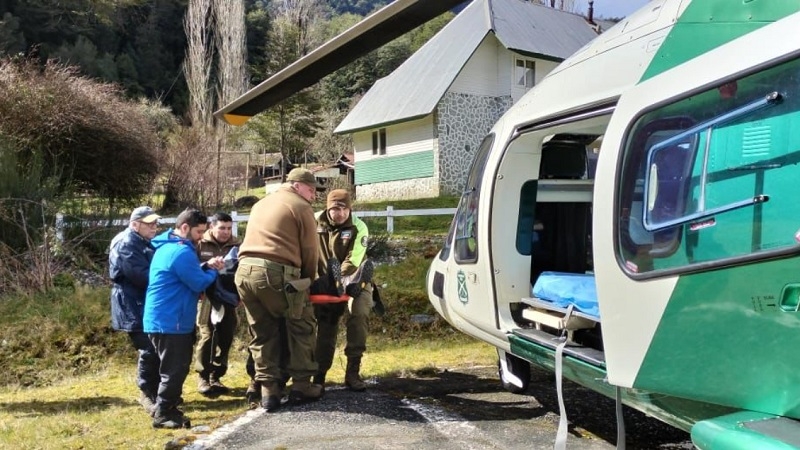  Bus turístico volcó en Puerto Varas: Un chileno y dos brasileños heridos