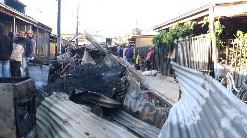 Villa Alegre: incendio afectó a 9 viviendas en Villa Julio Tapia