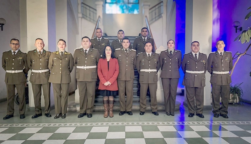 Linares: emotiva ceremonia de ascensos de suboficiales mayores de Carabineros