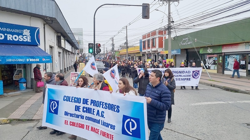 Linares: Profesores se sumaron a convocatoria de Paro Nacional