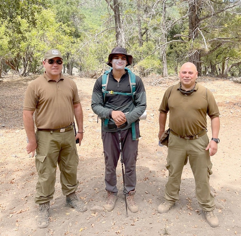 Linares Carabineros encuentra en buenas condiciones a joven extraviado en la zona cordillerana de Achibueno