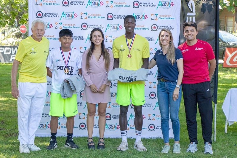 Culmina con éxito campamento para jóvenes deportistas maulinos