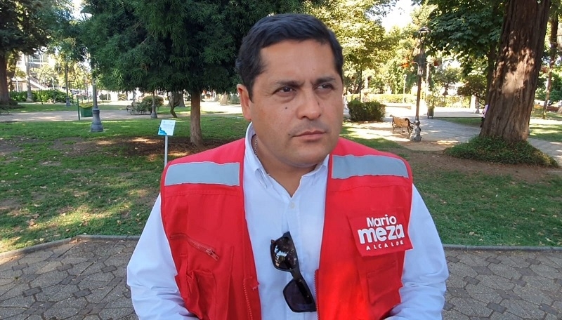 Linares  Alcalde Meza responde a cuestionamientos de Concejales por despidos