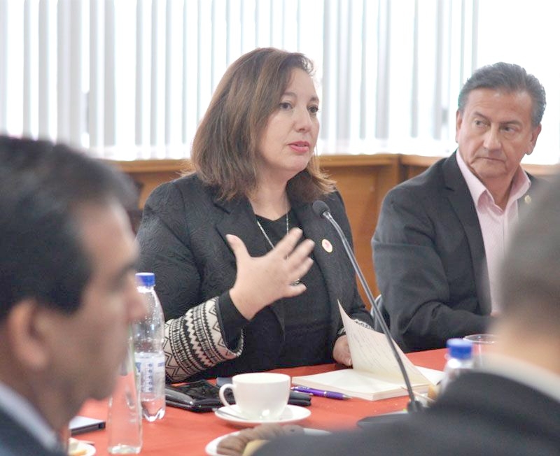 Senadora Vodanovic convocó a pescadores del Maule a mesa de trabajo con perspectiva de género