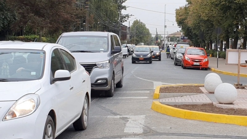 Comenzó a regir la ley “No Chat” que sanciona uso de celular mientras se conducen vehículos