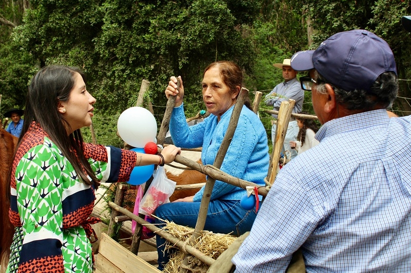 Diputada Veloso (RD) refuerza su compromiso con la agricultura maulina