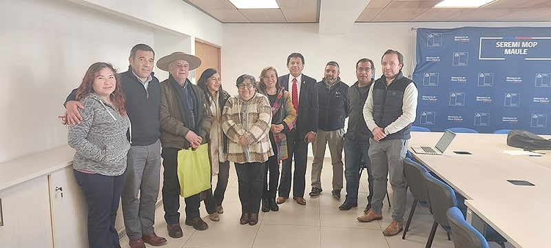 SEREMI del MOP se reunió con dirigentes sociales de la comuna de Longaví