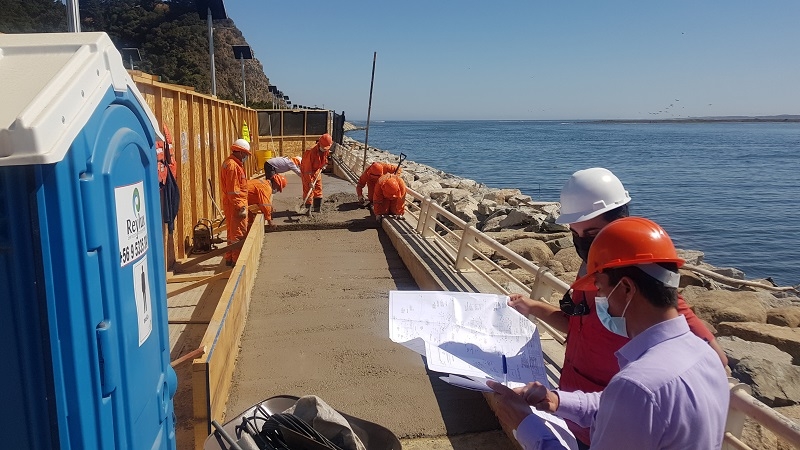  Dirección de Obras Portuarias del MOP construye muelle para canoístas del río Maule en Constitución