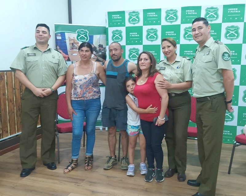 Carabineros de Linares unió a hermanos tras estar separados por 40 años 