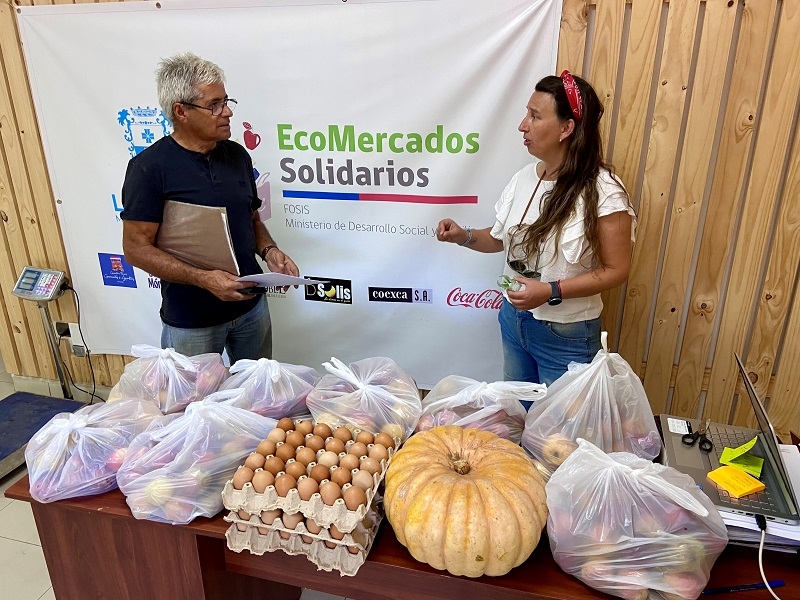 2 mil 500 hogares de Linares han recibido gratuitamente 35 toneladas de alimentos gracias el EcoMercado Solidario impulsado por el FOSIS