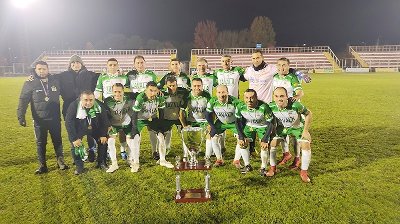 En serie 45 años:  La Asociación Víctor Zavala Bravo se coronó campeón del torneo Aniversario Ciudad de Linares 