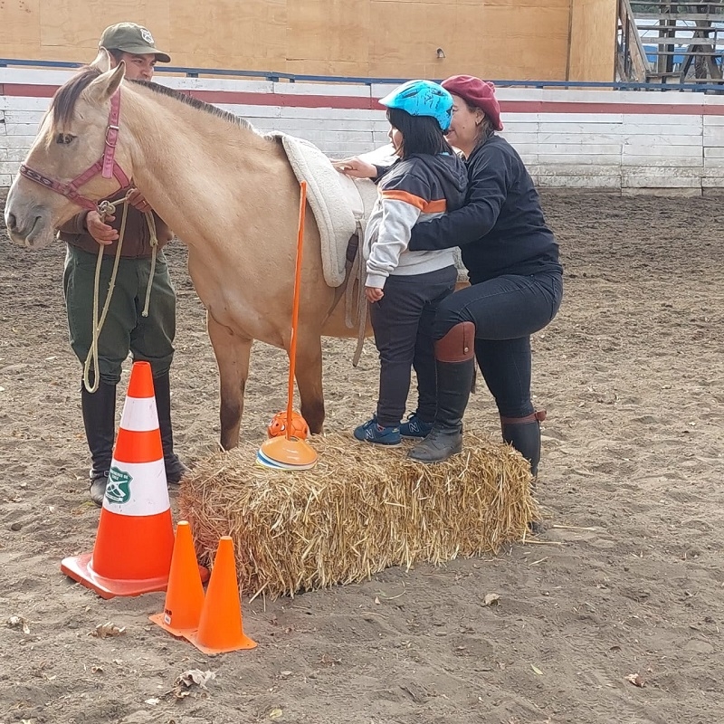 Carabineros participó con muestra de equinoterapia en actividad organizada por la agrupación Tealumbro Chanco