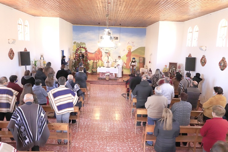 Fiesta Religiosa en Huerta de Maule: Con eucaristía se celebró al patrono San Francisco de Asís