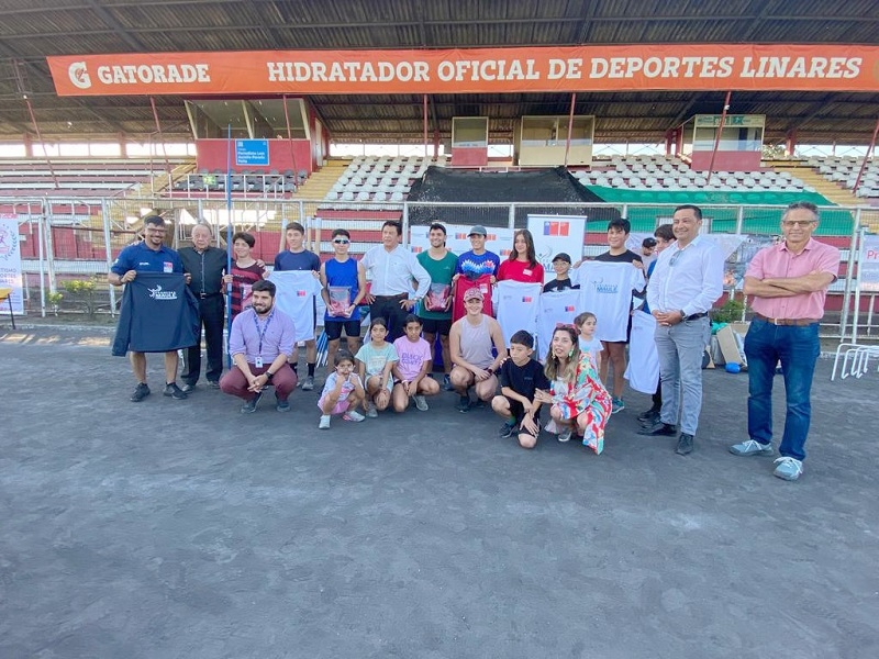 Promesas Maule de Linares recibieron indumentaria e implementación deportiva