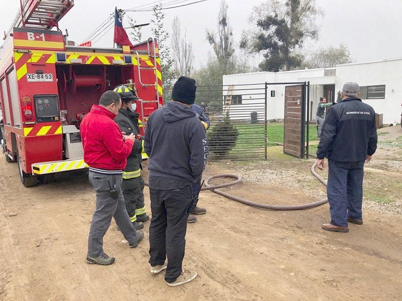 Linares: Bomberos acudió a principio de incendio en sector San Bartolo