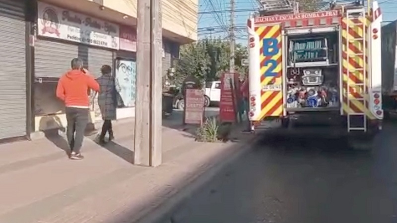 Linares: cortocircuito generó amago de incendio en local comercial