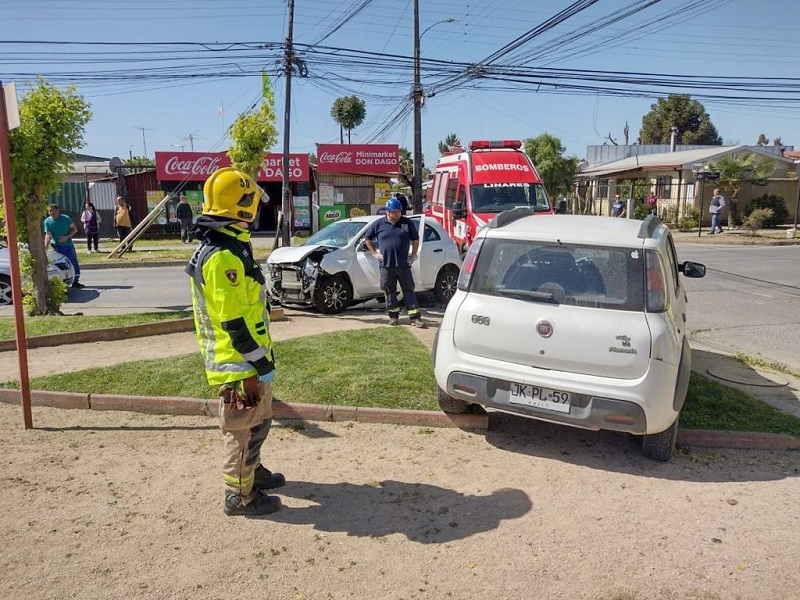 Linares: dos accidentes de tránsito movilizaron a bomberos en pocos minutos