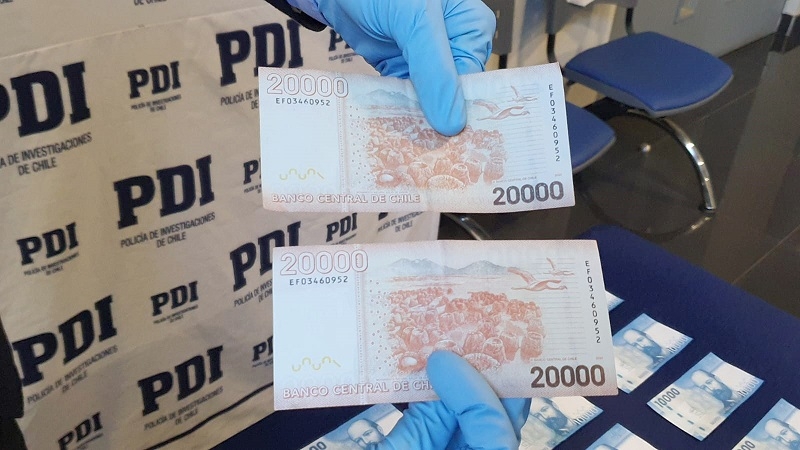 Linares: PDI detiene a sujeto por portar billetes falsificados