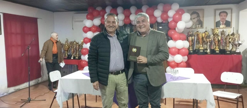 La decana reconoció al candidato Sixto González por su alto compromiso con el fútbol amateur