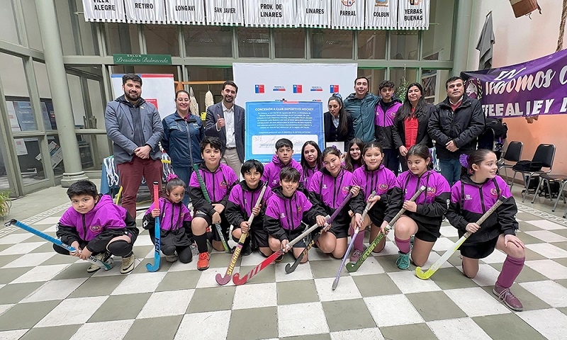   Bienes Nacionales Maule, entregó terreno al Club de Hockey de Linares para la construcción de la primera cancha de césped en el Maule