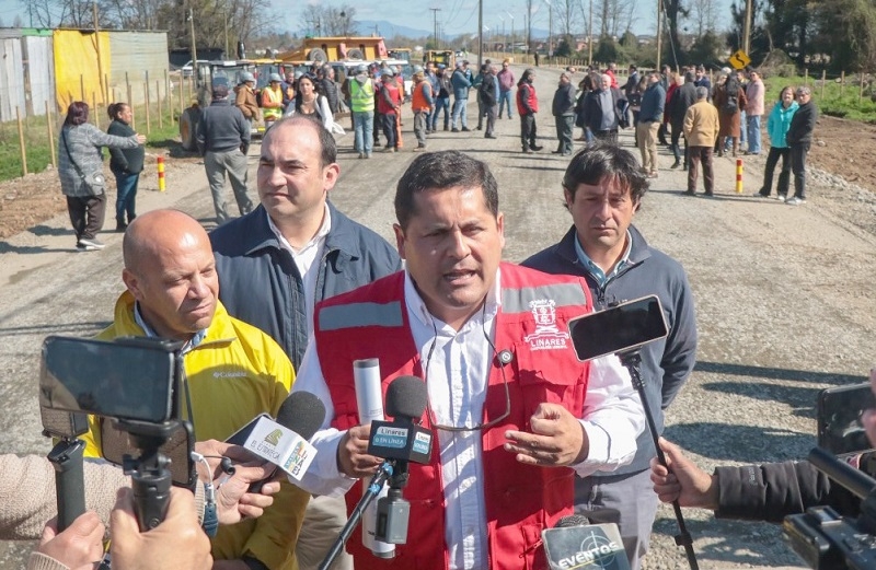 Alcalde Mario Meza: “Con la extensión de calle Rengo le estamos entregando a Linares la obra de conectividad urbana más importante en los últimos 40 años”