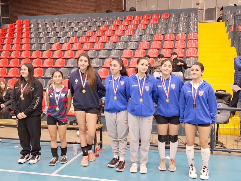 Se realizó segunda versión del torneo de vóleibol femenino en homenaje a Juan Arroyo Núñez 