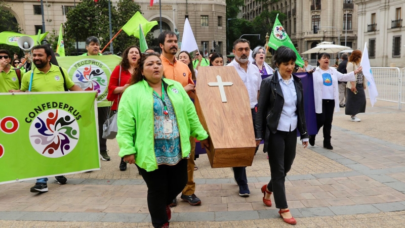 Gremios de la salud pública protestan para exigir inyección de recursos