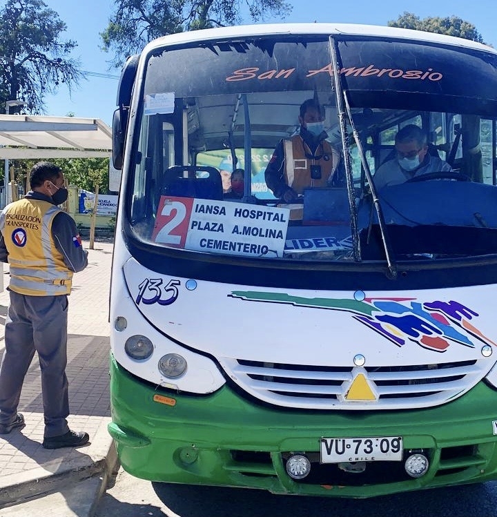 Autoridades y transportistas en Linares:  Buscan aumentar frecuencia de buses por inicio de clases y retorno a jornadas laborales