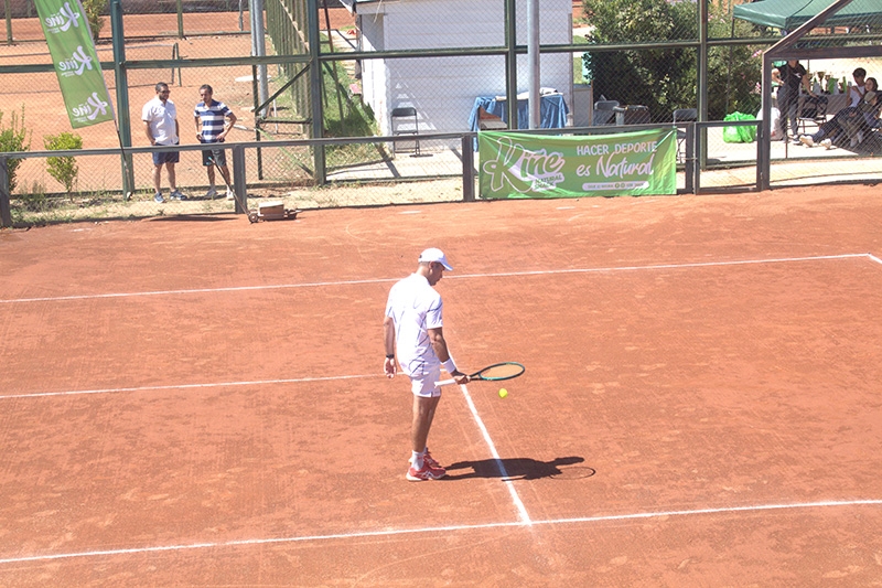 Con balance positivo finalizó Festival de Tenis Linares con más de 70 jugadores 