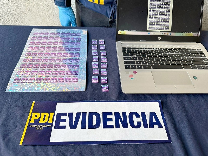 PDI detiene en flagrancia a mujer por falsificación de instrumento público