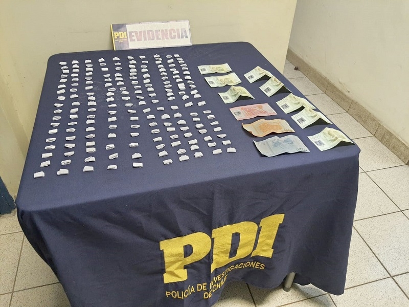 En prisión preventiva mujer que fue detenida por la PDI con 184 papelillos de drogas en Molina