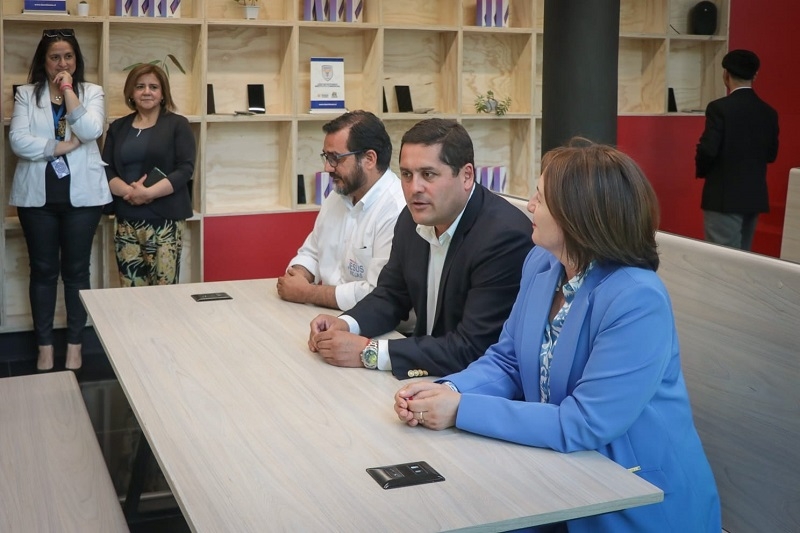 Alcalde destaca nueva extensión del liceo bicentenario Instituto Comercial de Linares 