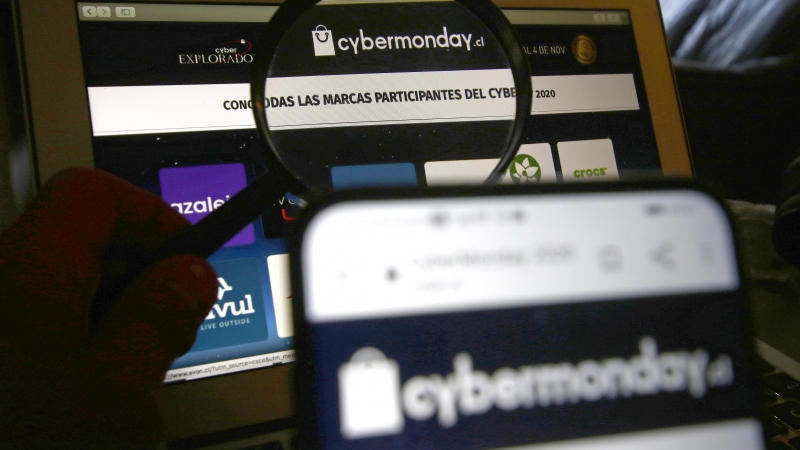 CyberMonday: Sernac anota una reducción del 28% en reclamos de consumidores respecto a evento de mayo