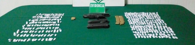 Linares: Carabineros detuvo a dos colombianos y un chileno por infracción a ley de control de armas y de drogas