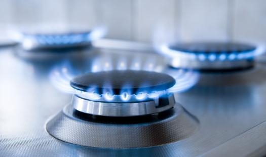  ACHM firma convenio para beneficiar a familias con descuentos de gas en 346 comunas del país