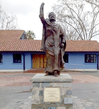 Margot Loyola Palacios “En Linares nació la voz de Chile… y su canto tiene el murmullo de las aguas maulinas”