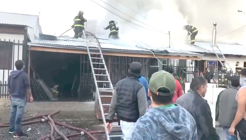 Retiro: Incendio afectó dos viviendas